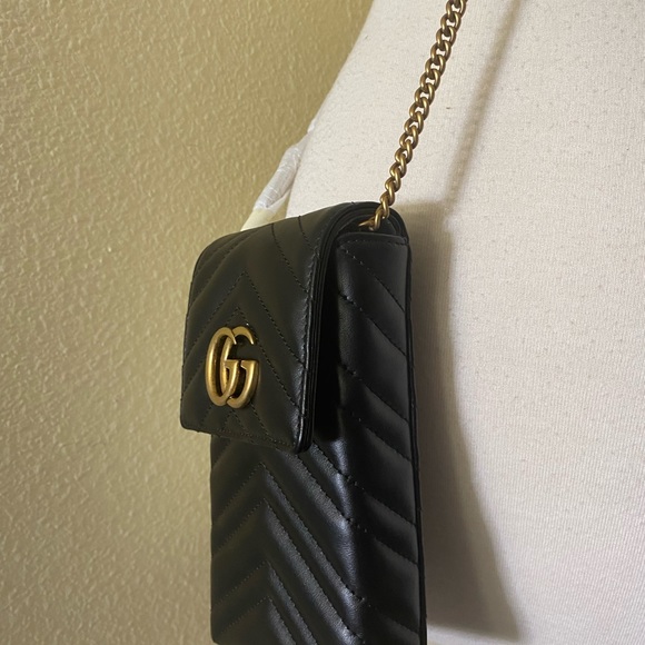 Gucci phone case black Chevron quilted leather brass Hardware sm shoulder bag. - Picture 1 of 5